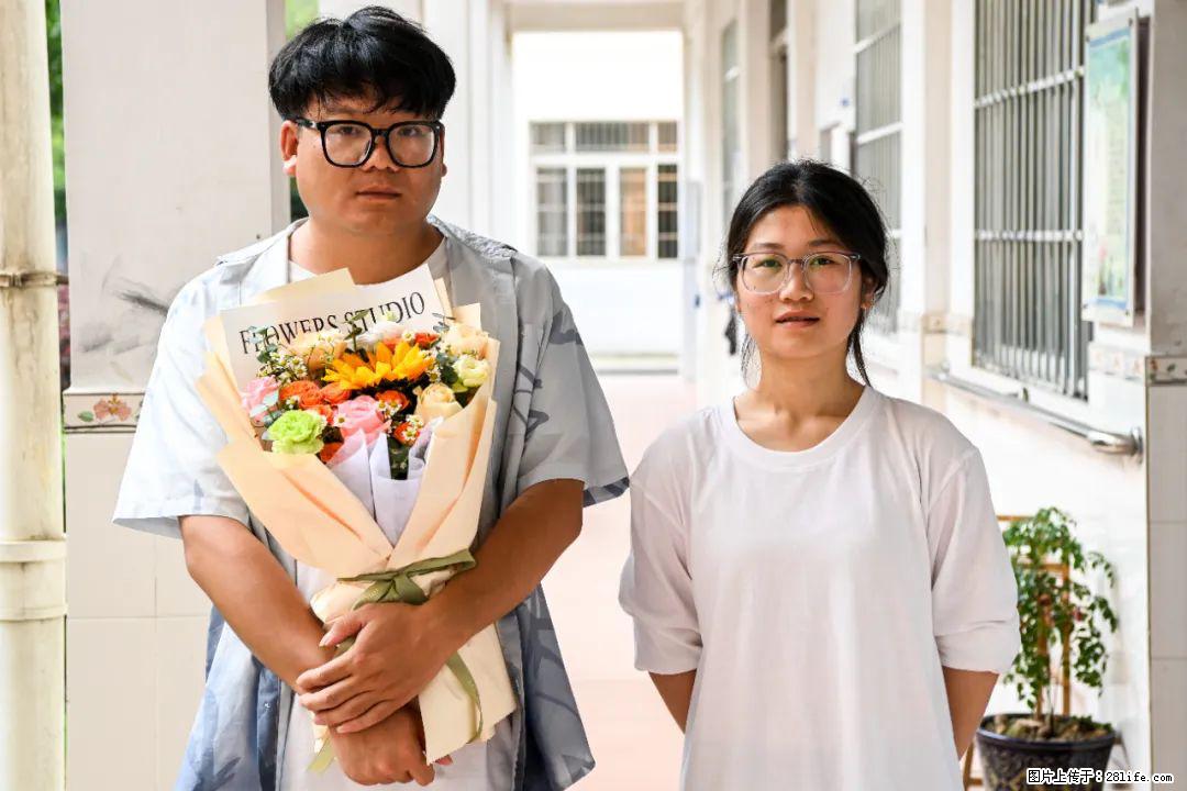 全网追的“扁担女孩”,找了一份暑假工,时薪12元 - 黄山生活资讯 - 黄山28生活网 huangshan.28life.com